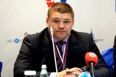 Андрей Коваленко: «Главный матч дня, прямой эфир ТВ - и такое слабое судейство!» Андрей Коваленко: «Главный матч дня, прямой эфир ТВ - и такое слабое судейство!»