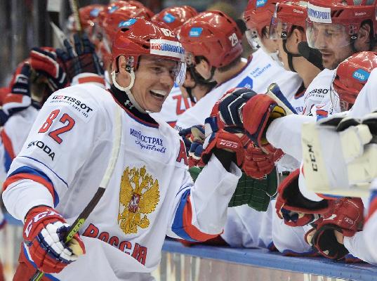 Евгений Медведев: "День рождения отмечал 4 часа. Два - на льду, два - в зале"