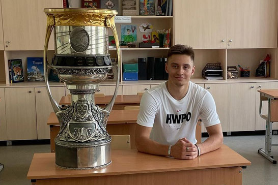 Семен Чистяков: «Завоевал Кубок Гагарина, пробился в сборную, но резервов много - плечи, ноги, вес»