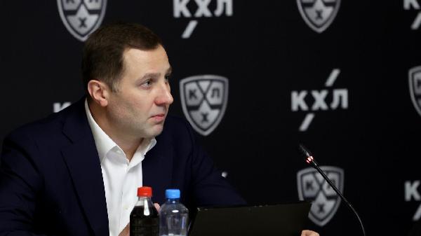 Юрий Карандин: «Печально, что президента КХЛ все время подставляют с лимитом на легионеров» Юрий Карандин: «Печально, что президента КХЛ все время подставляют с лимитом на легионеров»