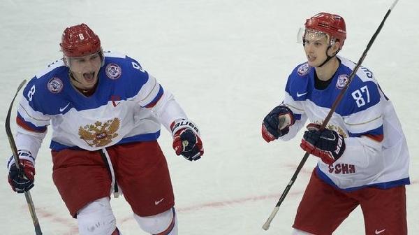 Виталий Давыдов: «Вы звонили в Нью-Йорк Дэйли по 900 шайбам Овечкина. Позвоните ли в Москву Морозову по тысяче Шипачева?» Виталий Давыдов: «Вы звонили в Нью-Йорк Дэйли по 900 шайбам Овечкина. Позвоните ли в Москву Морозову по тысяче Шипачева?»