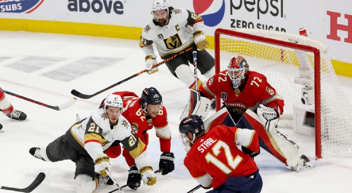 Сергей Светлов: «Вегас» и «Флорида» доказывают, что НХЛ - это не финский хоккей, а атака»