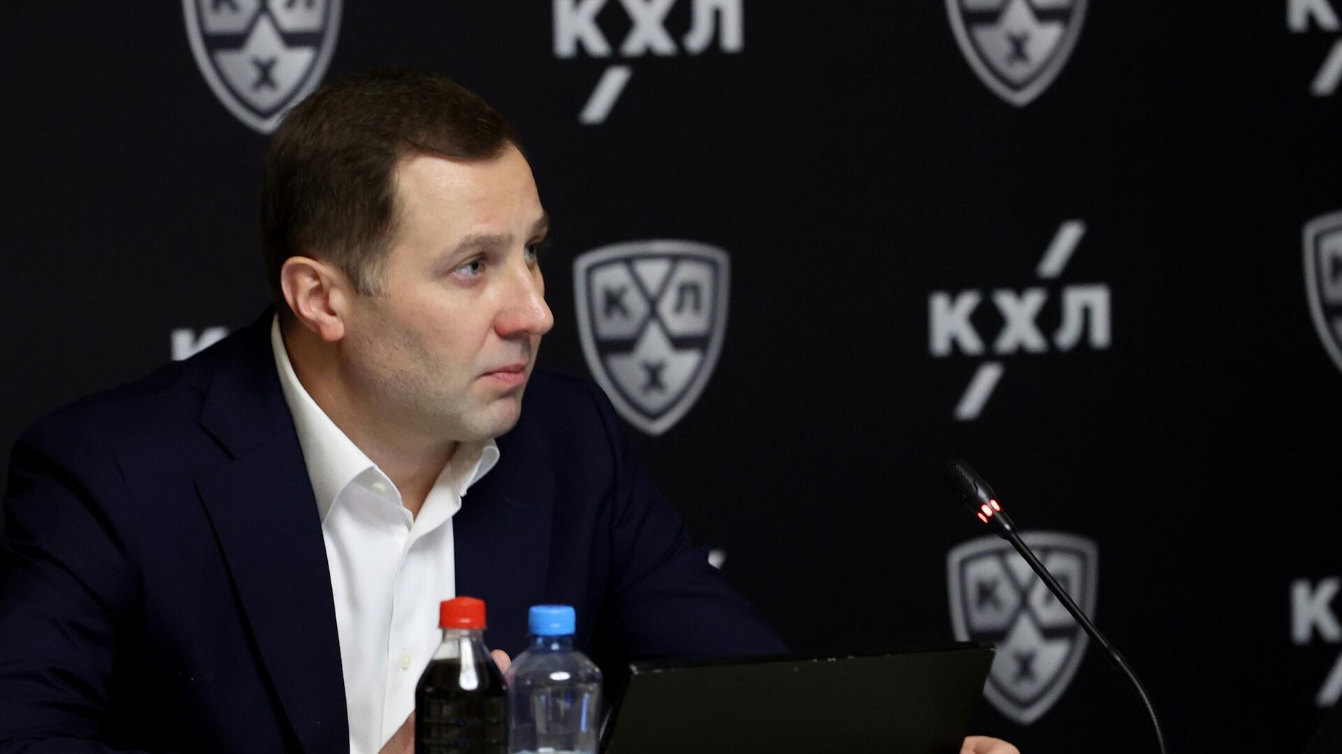 Юрий Карандин: «Печально, что президента КХЛ все время подставляют с лимитом на легионеров»