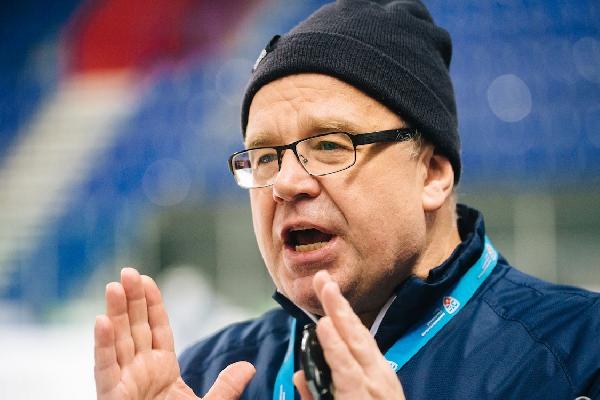 Павел Варфоломеев: «Захаркин уже раздал каждому игроку «Югры» личный план летней работы»