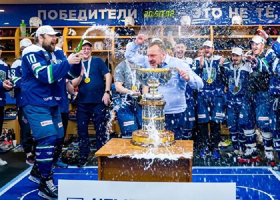 Вадим Епанчинцев: «В финале ВХЛ играли две лучшие атаки, в финале КХЛ - две лучшие обороны» Вадим Епанчинцев: «В финале ВХЛ играли две лучшие атаки, в финале КХЛ - две лучшие обороны»