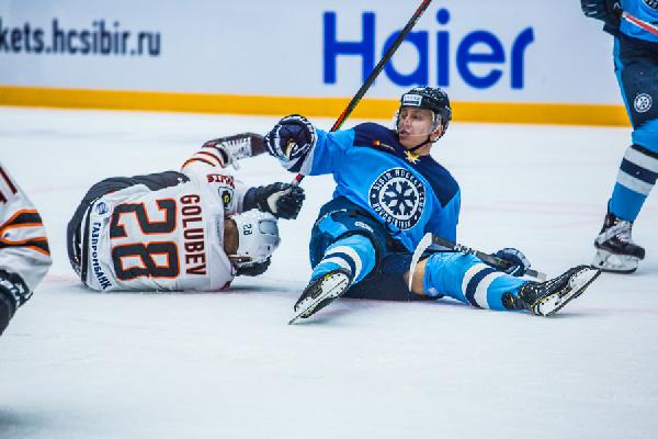 Александр Кожевников: «Старт чемпионата радует, но зачем ломают «Амур»? Александр Кожевников: «Старт чемпионата радует, но зачем ломают «Амур»?