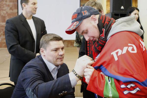 Андрей Коваленко: «От звезд хоккея Россия ждет не советов по мироустройству, а участия в «Золотой шайбе»